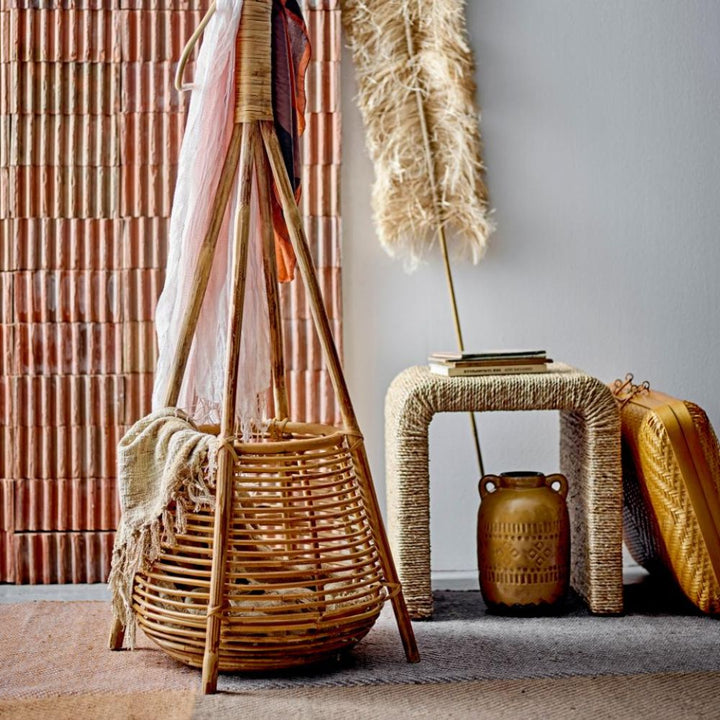 kiera stool nature water hyacinth