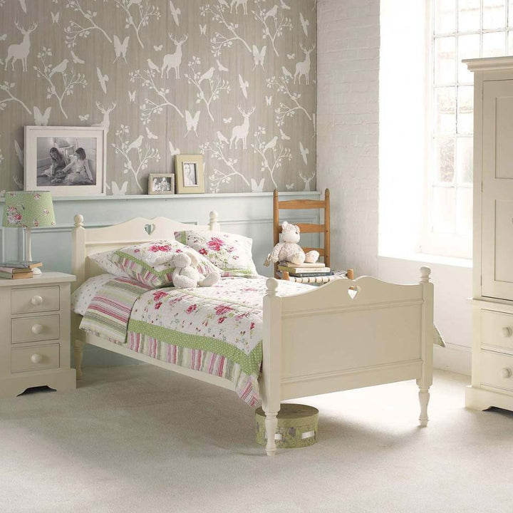 Little Folks Furniture Fargo 3' Single Bed with Carved Heart in White Podfurniture
