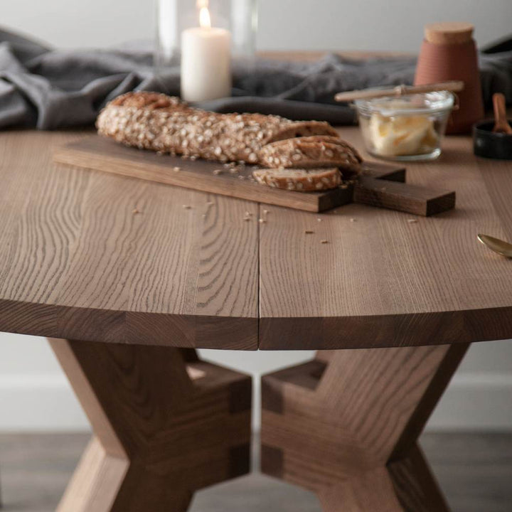 manny round extendable dining table