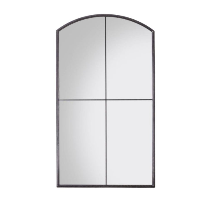 greta arched black mirror