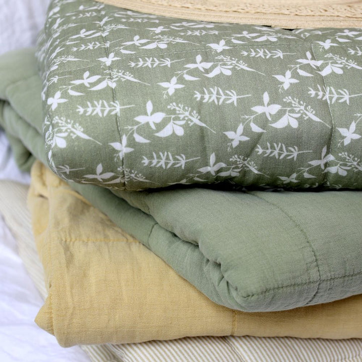 Quilt - Flowers & Stripes Chic Antique
