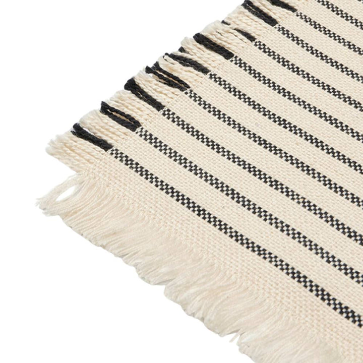 striped table runner