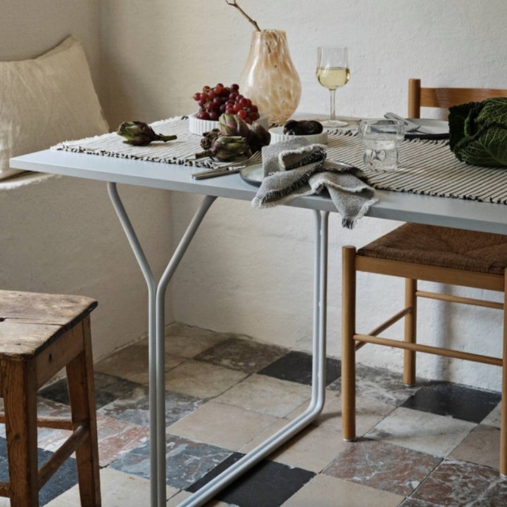 striped table runner