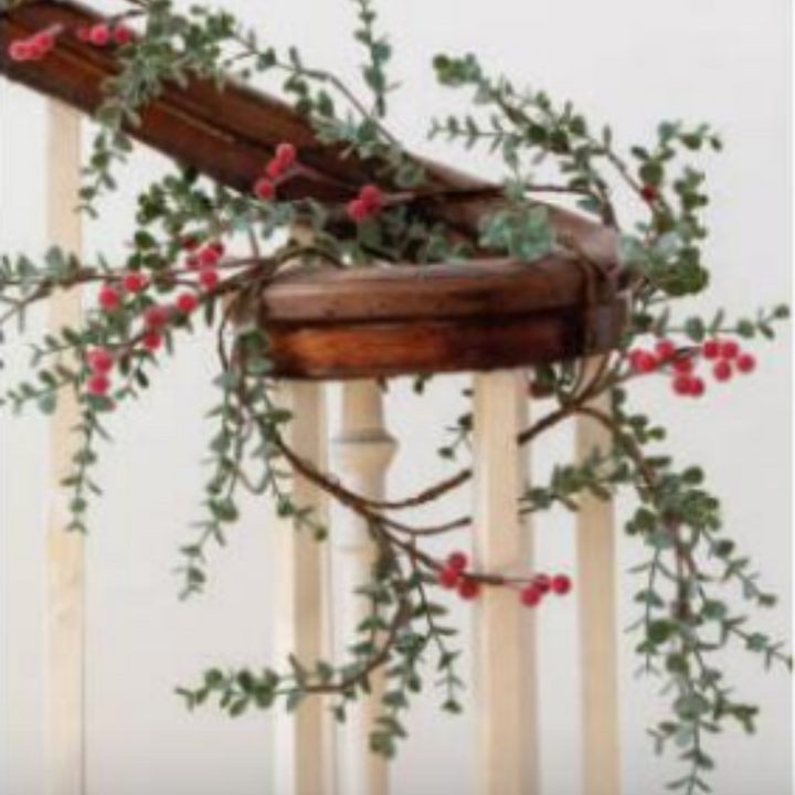 Winter Red Berry Garland - 150cm Grand Illusions