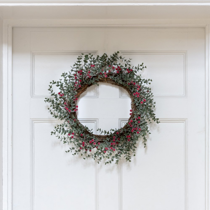 Winter Red Berry Wreath - 50cm Grand Illusions